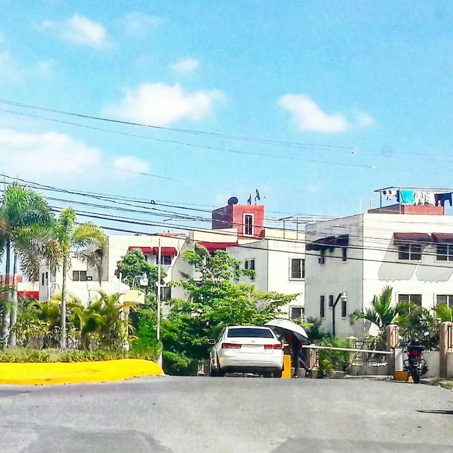 RESIDENCIAL CARMEN RENATA III 2HB a Solo 7 Minutos de la EMBAJADA AMERICANA) Apartamento Santo Domingo