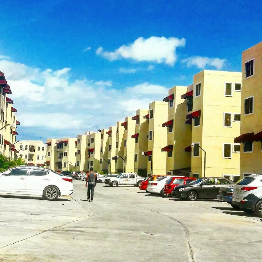 RESIDENCIAL CARMEN RENATA III 2HB a Solo 7 Minutos de la EMBAJADA AMERICANA) Apartamento Santo Domingo